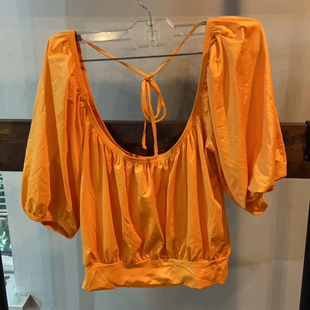 Top - Picture 4 of 4